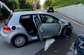 Kreispolizeibeh&ouml;rde Oberbergischer Kreis: POL-GM: Auto kollidiert mit Mauer