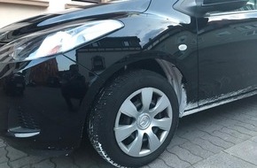 Polizeipräsidium Westpfalz: POL-PPWP: Farbe beschädigt Fahrzeuge