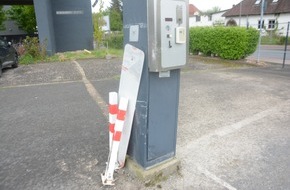 Kreispolizeibehörde Herford: POL-HF: Videoaufzeichnung klärt Unfallflucht- Parkscheinautomat beschädigt