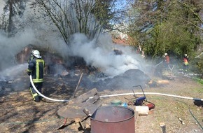 Polizeiinspektion Aurich/Wittmund: POL-AUR: Großefehn - Brand von Rundballen