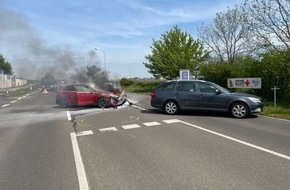 Polizeidirektion Landau: POL-PDLD: Fahrzeugbrand nach Verkehrsunfall