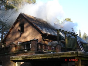 POL-WL: Dachstuhlbrand im Einfamilienhaus