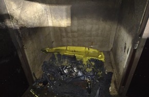 Polizei Mettmann: POL-ME: Gleich zwei Brände in einer Nacht - Erkrath - 2109075