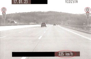 Autobahnpolizeiinspektion: API-TH: Schneller als die Polizei erlaubt