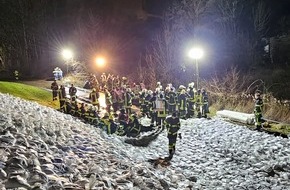 Feuerwehr Schwelm: FW-EN: Erneuter Überörtlicher Einsatz mit der Feuerwehrbereitschaft EN/Do