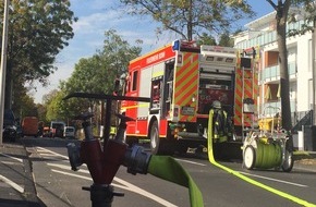 Feuerwehr und Rettungsdienst Bonn: FW-BN: Bohrgeräte beschädigt Gasleitung - Explosionsgefahr in Lengsdorf