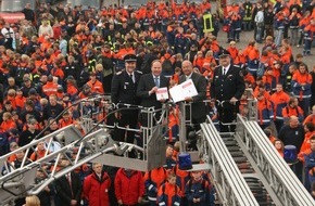 Landesfeuerwehrverband Schleswig-Holstein: FW-LFVSH: Heinz Maurus: Jugendfeuerwehrleute sind gute Auszubildende