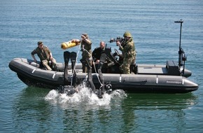 Presse- und Informationszentrum Marine: Explosives Expertentreffen - Minentaucher aus neun Nationen üben gemeinsam in Eckernförde (mit Bild)