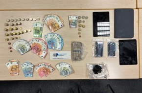 Polizei K&ouml;ln: POL-K: 260227-3-K Umfangreicher Drogenfund bei Wohnungsdurchsuchung - Festgenommener mutma&szlig;licher Drogendealer soll vor den Haftrichter