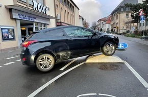 Polizeidirektion Neustadt/Weinstraße: POL-PDNW: Neustadt/Wstr.: PKW auf Verkehrsinsel "geparkt"