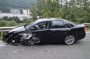 Polizeidirektion Bad Kreuznach: POL-PDKH: Verkehrsunfall mit vier verletzten Männern