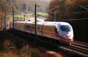 Deutsche Bahn AG: Erster ICE 3 auf Hochgeschwindigkeitsstrecke Köln-Rhein/Main