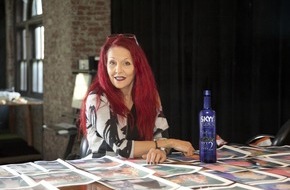 Campari Deutschland GmbH: SATC-Stylistin Patricia Field entwirft Limited Edition für  Vodka-Partner SKYY / Das Interview mit der Stil-Ikone (mit Bild)