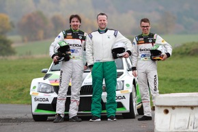 Fernsehjournalist Jenke von Wilmsdorff geht im SKODA Rallye-Auto ans Limit (FOTO)