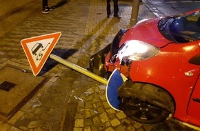 Polizeiinspektion Celle: POL-CE: Verkehrsunfall - Fahranfänger verwechselt Gas-und Bremspedal