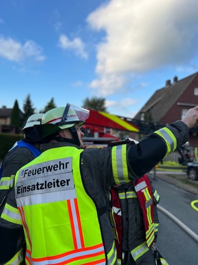 FW-WRN: Abschlussmeldung: Kräftezehrender Einsatz an der Körnerstraße