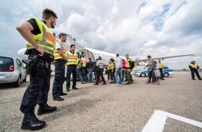 Bundespolizeidirektion München: Bundespolizeidirektion München: Flüge nach Sofia, London, Tirana und Istanbul/ Bundespolizei weist vier Migranten mit dem Flugzeug zurück