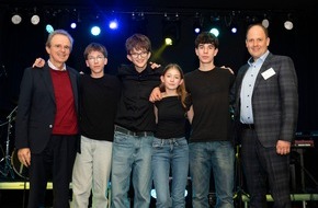 Engagement Global gGmbH: Song Contest "Dein Song für EINE WELT!": "Noch'n Song für 'ne heile Welt" von ROCKYTRIO aus Frankfurt ist neuer EINE WELT-Song