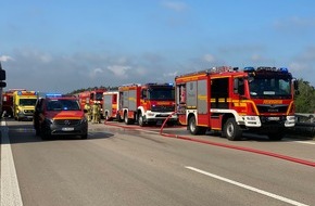 Feuerwehr Dresden: FW Dresden: Fahrzeugbrand auf der Autobahn