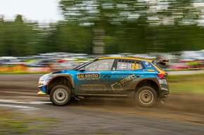 Rallye Finnland: Škoda Fahrer Oliver Solberg baut mit drittem Saisonsieg seine WRC2-Tabellenführung aus