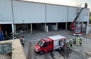 Freiwillige Feuerwehr der Stadt Goch: FF Goch: Gemeinschaftsübung auf Firmengelände