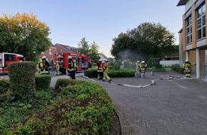 Freiwillige Feuerwehr der Stadt Goch: FF Goch: Gemeinschaftsübung an der Freiherr-von-Motzfeld-Grundschule
