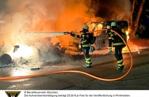 Feuerwehr München: FW-M: Fahrzeuge in Flammen (Fürstenried West)