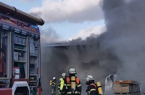 Polizeiinspektion Stade: POL-STD: Feuer in Lagerhalle auf Obsthof im Alten Land