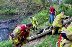 Kreisfeuerwehr Oldenburg: FW-OLL: Kajakfahrer durch Feuerwehr gerettet - Strömung zu stark (KORREKTURMELDUNG Bildänderung)