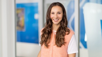 BR Bayerischer Rundfunk: Volltreffer beim Deutschen Radiopreis: BR-Sportmoderatorin Sina Wende als beste Newcomerin ausgezeichnet