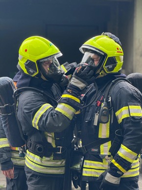Feuerwehr MTK: Ausbildung unter Realbedingungen: Intensives Übungswochenende auf Europas größtem Übungszentrum