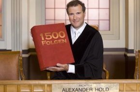 SAT.1: "Richter Alexander Hold" feiert Jubiläum! / Ausstrahlung der 1500. Sendung am Montag, 19. Oktober 2009, 16 Uhr in SAT.1