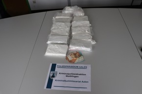 POL-AA: Gemeinsame Pressemitteilung der Staatsanwaltschaft Ellwangen und des Polizeipräsidiums Aalen: +++ 12,9 kg Kokain sichergestellt +++