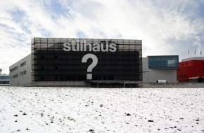 Stilhaus AG: Blickfänger am Autobahnkreuz - Daniel Medina verwirklicht seine Vision fürs Bauen und Einrichten auf 20.000 m2