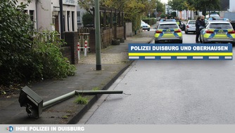 Polizei Duisburg: POL-DU: Buschhausen/Neumühl: Autofahrerin flüchtet vor Polizei