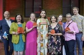 KiKA - Der Kinderkanal ARD/ZDF: KiKA-Koproduktion gewinnt Deutschen Hörfilmpreis / "Die Schlümpfe" erhält Preis für die beste Audiodeskription für Kinder