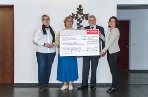 Santander Consumer Bank AG: Santander unterstützt Deutsches Katholisches Blindenwerk mit 2 000 Euro