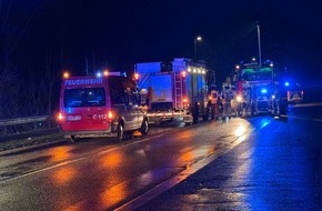 Feuerwehr Kleve: FW-KLE: Verkehrsunfall auf dem Klever Ring