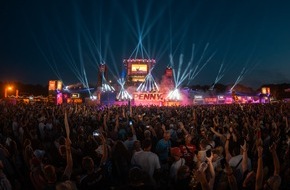 PENNY Markt GmbH: Seit 10 Jahren PENNY beim Parookaville / Discounter seit einem Jahrzehnt mit zwei Mega-Stores feste Größe und Pilgerstätte im Stadtbild