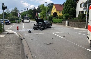 Polizeidirektion Kaiserslautern: POL-PDKL: Verkehrsunfall mit verletzten Personen und hohem Sachschaden