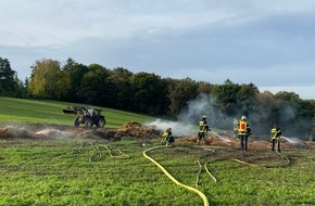 Feuerwehr Herdecke: FW-EN: Anstrengende Nacht und Morgen für die Feuerwehr - Strohballen brannten am Ahlenberg in voller Ausdehnung! - Zwei weitere Containerbrände!
