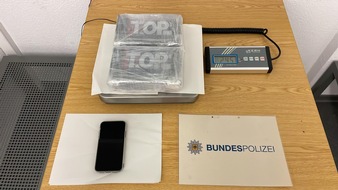 Bundespolizeidirektion Sankt Augustin: BPOL NRW: Fahndungserfolg im Rahmen der Grenzkontrollen: 33-Jähriger mit 2,4 Kilogramm Kokain im Wert von 178.000 EUR auf der Autobahn 52 festgenommen