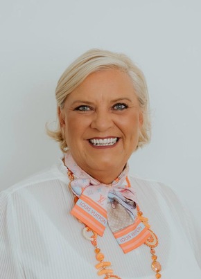 Presse-Einladung Avani Hotel Frankfurt: Slow Living VIP-Talk - Liebe, Inspiration mit TV-Star Meike Buschening Kaffenberger I Premieren-Highlight der Frankfurter Buchmesse: