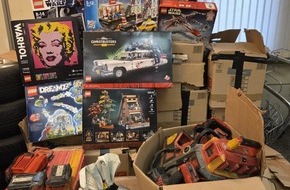 Bundespolizeiinspektion Flensburg: BPOL-FL: Bundespolizisten stellen 18 Kartons mit Lego und Baumaschinen sicher