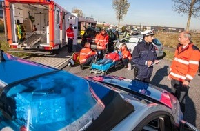 Polizei Rhein-Erft-Kreis: POL-REK: 171207-2: Ein Schwerverletzter nach Auffahrunfall- Wesseling