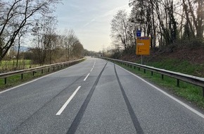 Polizeidirektion Trier: POL-PDTR: Verkehrsunfallflucht auf der B 53 - Zeugen gesucht!