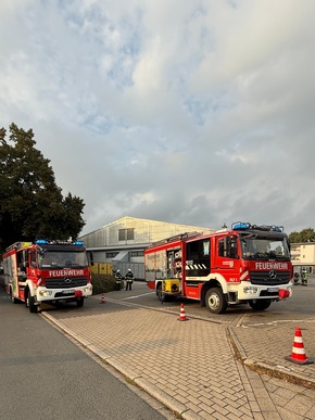 FW-EN: Co2-Austritt in Discounter - ein Mitarbeiter leicht verletzt