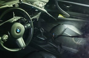 Polizei Rheinisch-Bergischer Kreis: POL-RBK: Leichlingen - Navigationsgerät aus BMW entwendet - Täter flüchten auf Fahrrädern