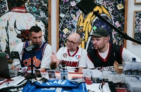 Topps Deutschland GmbH: "Früher habe ich Pokémon gesammelt, heute Sport." - Ex-Bulls-Profi Paul Zipser im Topps-Basketball-Sammelfieber