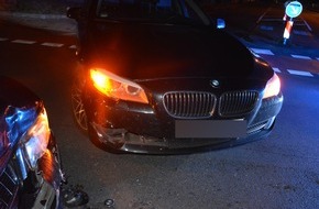 Kreispolizeibehörde Herford: POL-HF: Verkehrsunfall im Kreuzungsbereich - 27-Jähriger leicht verletzt